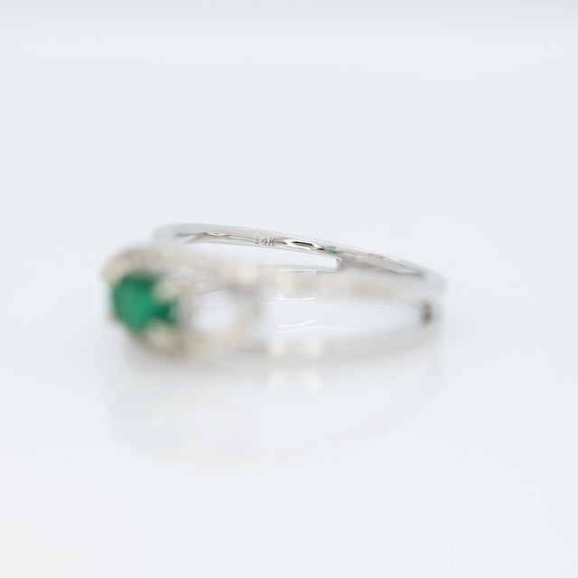 Green Zambian Emerald Ring With Natural Diamonds Accents: Solid 14k Gold, Size 6.75 For Sale - Image 8 of 8