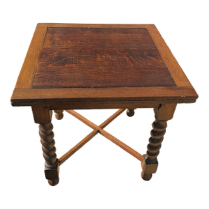 Antique Expanding Pub Kitchen Table.