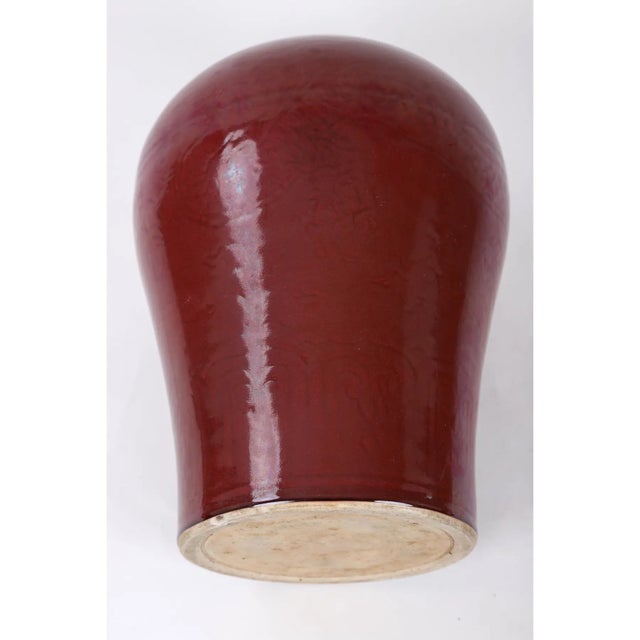20th-Century Chinese Red-Glazed Vase For Sale - Image 11 of 13