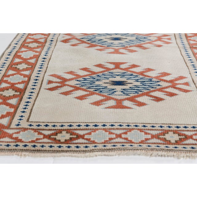 1960s Mid 20th Century Anatolian Decorative Oushak Runner For Sale - Image 5 of 10