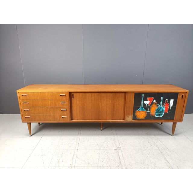 Mid-Century Modern Belgian Sideboard, 1970s, in Good conditions. Designed 1960 to 1969