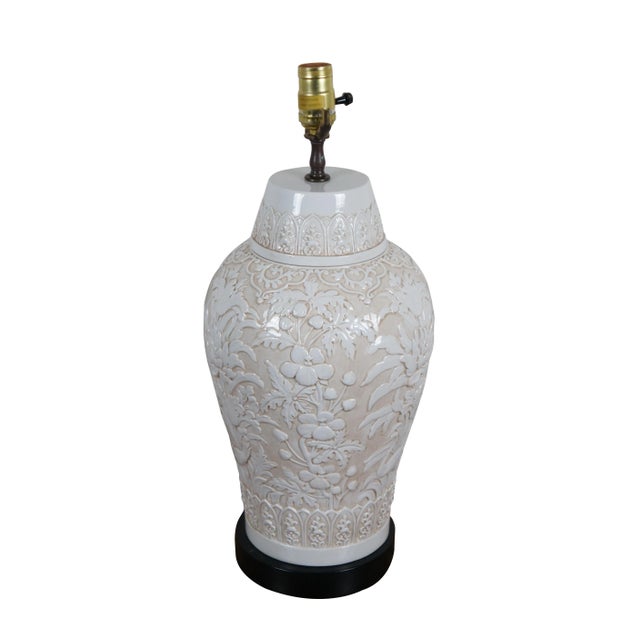 Vintage 1972 Chapman table lamp, crafted from porcelain featuring a chinoiserie design of flowers / chrysanthemum and...