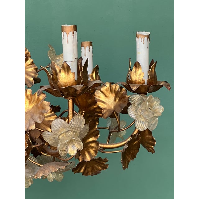 1960s Hollywood Regency Gilt Metal and Glass Roses Chandelier, Italy For Sale - Image 4 of 18