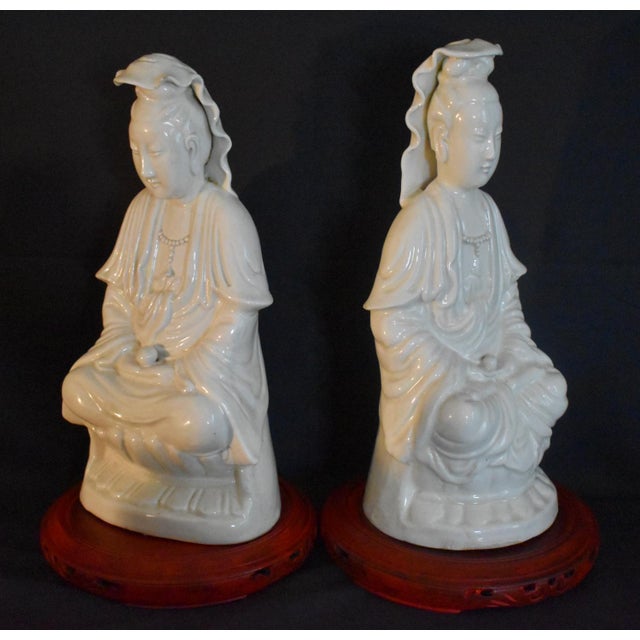 Pair Antique Chinese Blanc De Chine Porcelain Guanyin Statues Dehua Figures For Sale - Image 9 of 18
