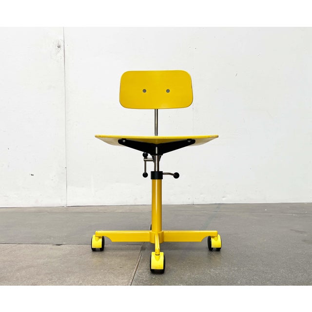 The classic kevi architect's chair in the smaller version for children. Shown here in a rare color. this chair is a rare...