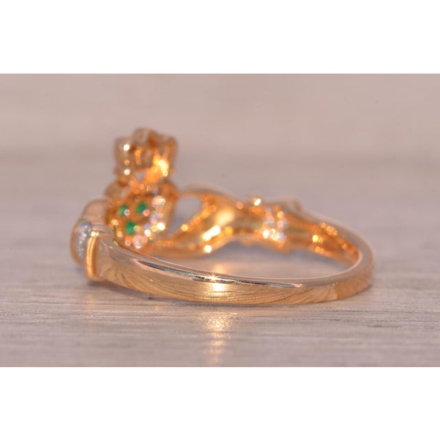 The Ennis: Designer Signed Natural Emerald and Diamond Claddagh Ring For Sale In Philadelphia - Image 6 of 11