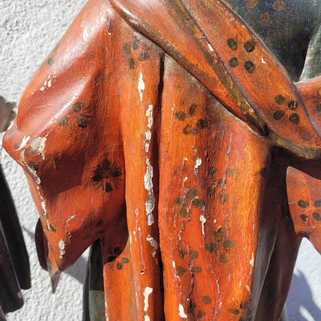 Polychrome Carved Saint Statues, 17th Century, Wood For Sale - Image 15 of 18