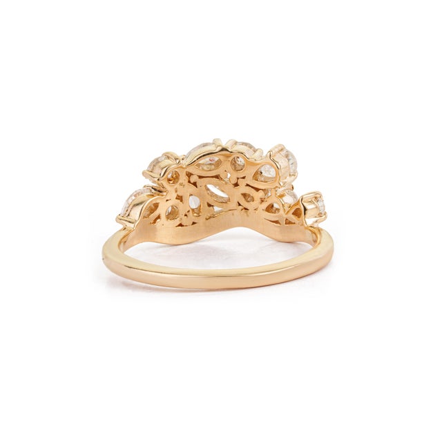 Modernist Natural Diamond Cluster Pinky Ring Size 4 in 14k Yellow Gold For Sale - Image 9 of 17
