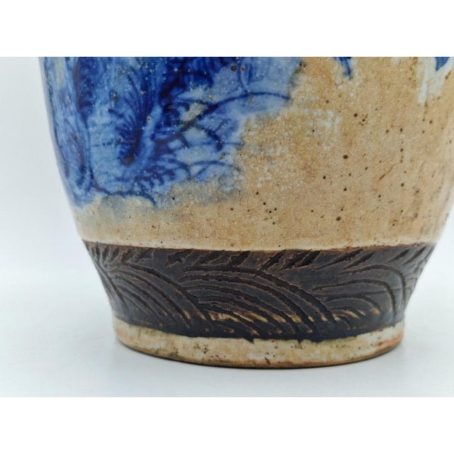 Antique Chinese Nanjing White and Blue Crackleware Vase, Late 19th Century For Sale - Image 13 of 18