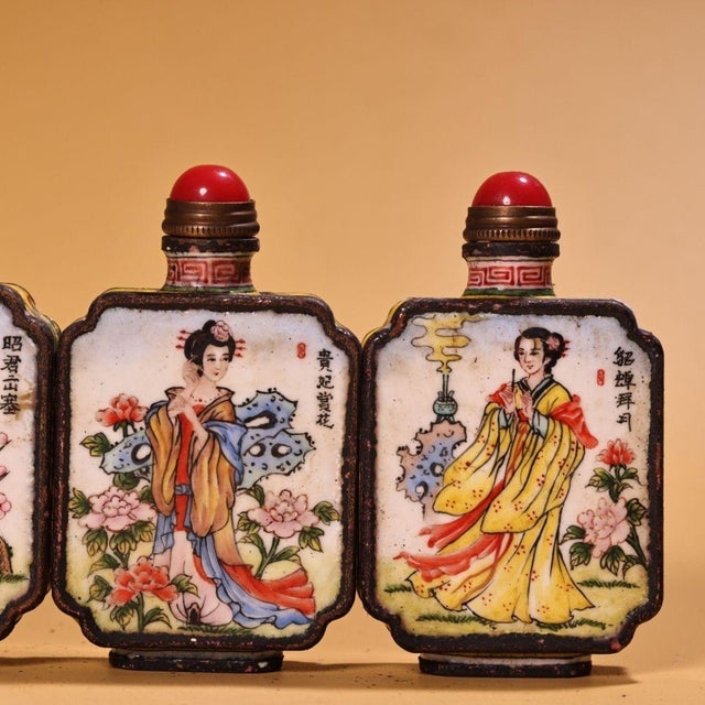 Asian Late 19th Century Set of 4 Cloisonné Enamel Four Beauties Snuff Bottles, 320g Total For Sale - Image 3 of 10