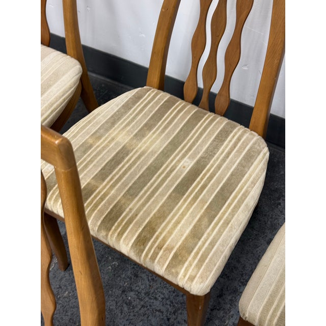 Wood American of Martinsville Mid 20th Century Sculpted Spindle-Back Dining Chairs, Set of Four For Sale - Image 7 of 12