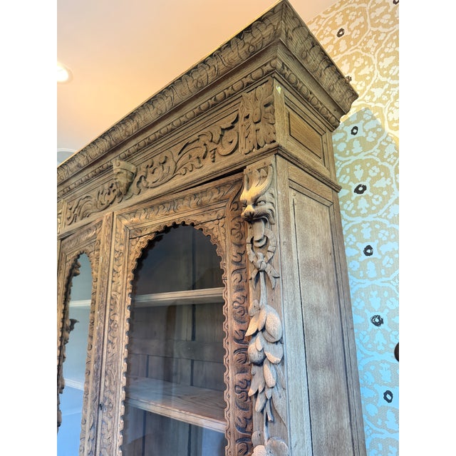 19th Century French Louis XIII Bleached Oak Hunting Buffet Deux Corps/Bookcase For Sale - Image 4 of 9