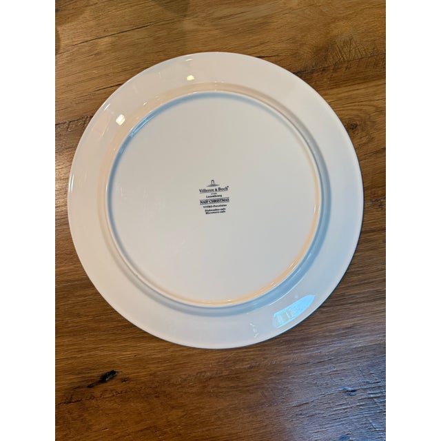 Elevate your holiday tablescape or wall gallery with this beautiful vintage round serving chop plate/platter from Villeroy...