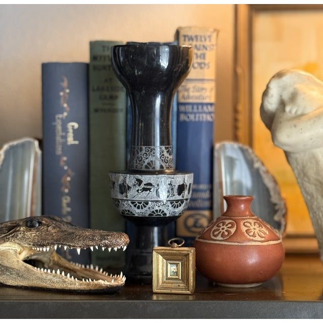 Early 20th Century Black Etched Marble Vase For Sale In Boise - Image 6 of 6