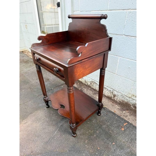Antique 19th Century Early American Empire Style Mahogany One Drawer Wash Stand Side Table For Sale In Washington DC - Image 6 of 15