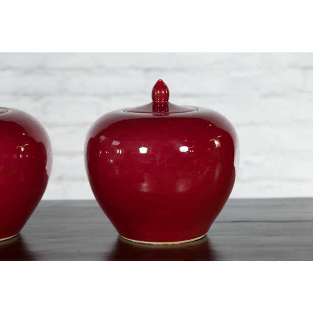 Red Vintage Chinese Oxblood Finish Jars - A Pair For Sale - Image 8 of 13