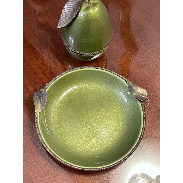 Mid 20th Century Evans Hand- Enameled Green Pear Lighter and Tray With Leaf Accent For Sale - Image 9 of 12