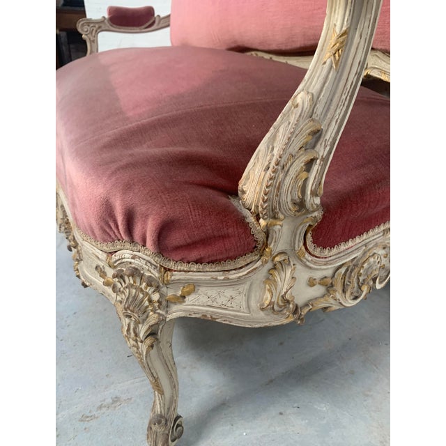 Louis XV Style Bench in Lacquered and Gilded Beechwood For Sale - Image 9 of 17