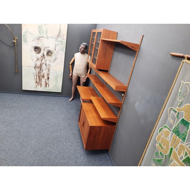 Mid-Century Modern Danish Teak Wall Shelving System with Lighting by Kai Kristiansen for FM Møbler, 1960s For Sale - Image 3 of 18