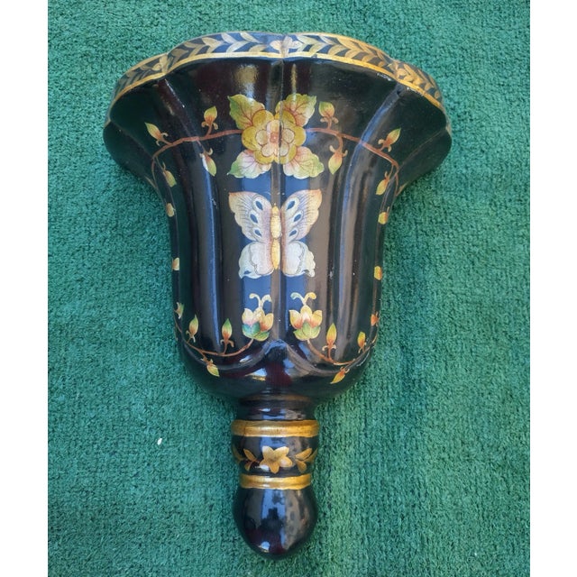 1980s Vintage Black Gold Lacquered Ceramic Butterfly Chelsea House Style Wall Pocket Sconce For Sale - Image 5 of 5