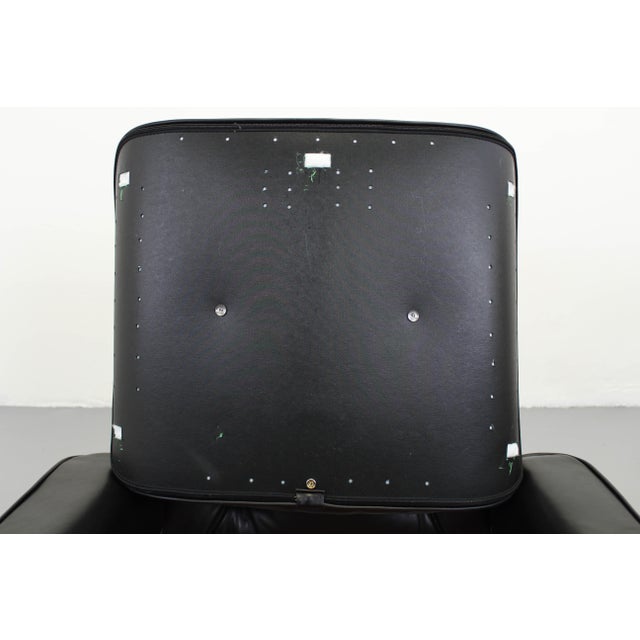 Set of Lounge Chair with Ottoman by Charles and Ray Eames for Herman Miller, Set of 2 For Sale - Image 9 of 14
