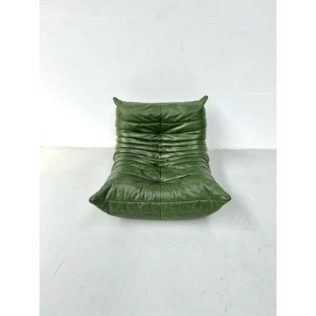 Togo Lounge Chair in Forest Green Leather by Michel Ducaroy for Ligne Roset For Sale - Image 6 of 13