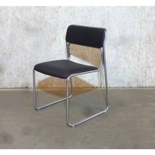 The model se09 chair (se stands for dining room chair) is a practical chair suitable for any living room. The chair has a...