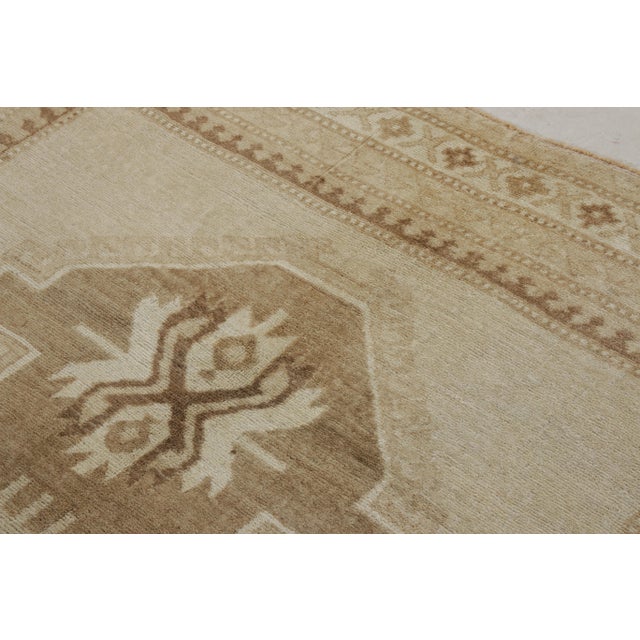 Textile Hand-Knotted Vintage Turkish Kars Rug in a Beige-Brown, White Medallion Pattern For Sale - Image 7 of 8