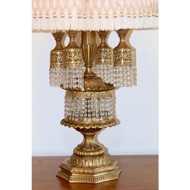 Brass 1960s Hollywood Regency Brass & Crystal Waterfall Table Lamp For Sale - Image 8 of 17