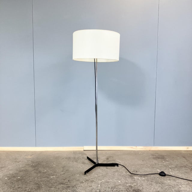 Height-adjustable floor lamp from the late 1960s/early 1970s by the German company WILA. It is distinguished by the...