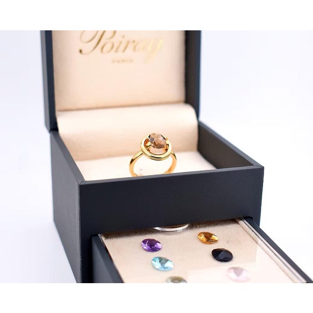 This modern and elegant ring from Poiray's Ma Préférence collection comes with its complete set, including 7...