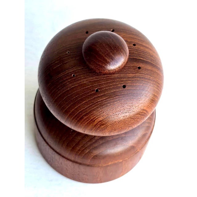 Dansk 1960s Jens Quistgaard Dansk Teak Wood Model No 1616 Salt Shaker & Pepper Mill For Sale - Image 4 of 13