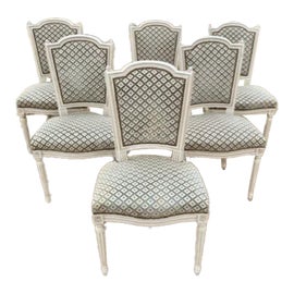 Example of Traditional Dining Chairs