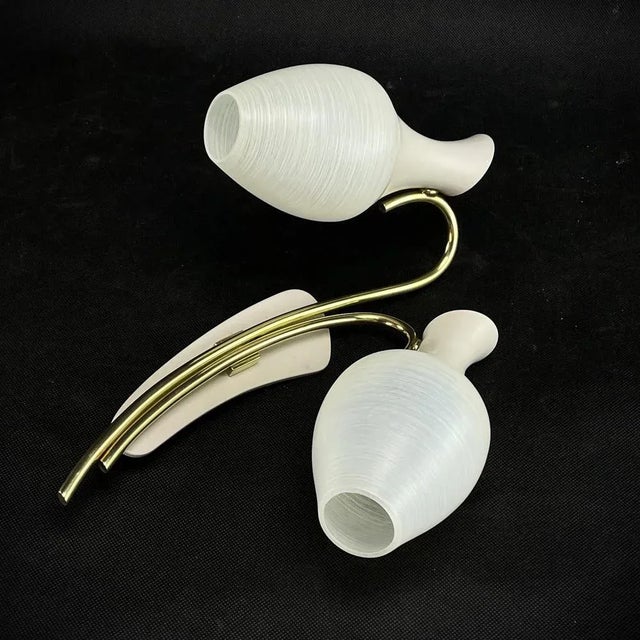 Mid-Century Modern Mid-Century Wall Lamp in the style of Stilnovo, 1950s For Sale - Image 3 of 5