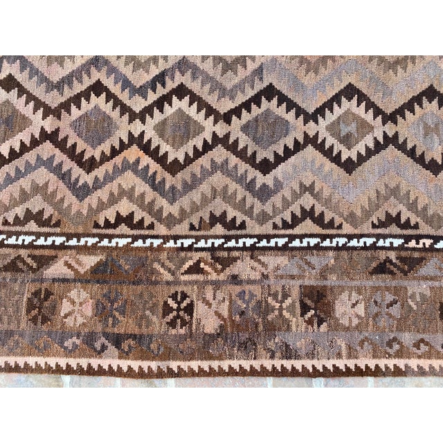Textile Afghan Maimana Kilim Area Rug, Handwoven Wool, 5x8, Brown & Blush For Sale - Image 7 of 12