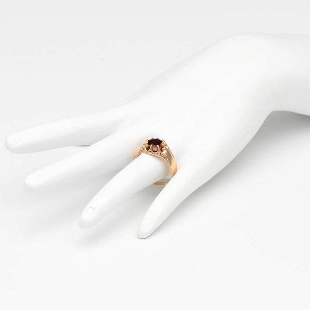 1940s 10KYR Garnet(1.25) Engraved Ring, size 9 For Sale - Image 5 of 5