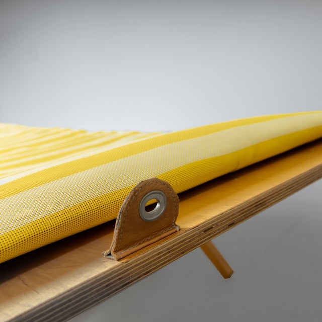 Wood Camp Cot in Wood and Yellow Canvas, 1960s For Sale - Image 7 of 12