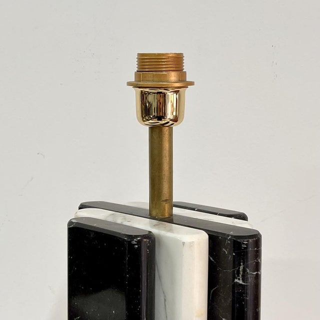 Mid-Century Modern Large Geometric Black and White Marble Table Lamp, Italy, 1970s For Sale - Image 3 of 6