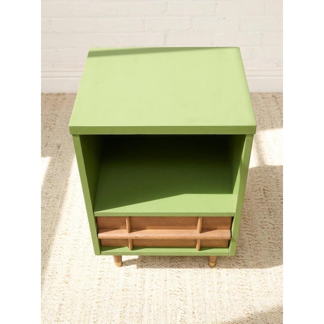 Green Mid 20th Century Pair of Green and Wood Nightstands For Sale - Image 8 of 10
