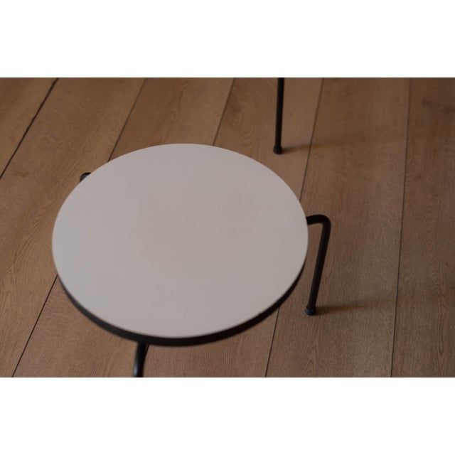 White Set of Three Mid Century California Modern Nesting Round Tripod End Tables For Sale - Image 8 of 11