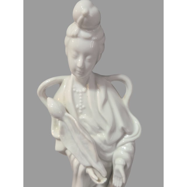 Mid 20th Century Vintage Blanc De Chine Porcelain Humco Kwan Yin Guanyin Asian Figurine For Sale - Image 5 of 9