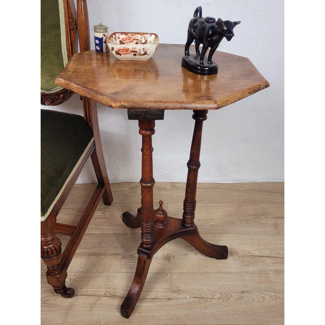 This beautiful handcrafted Victorian octagonal occasional table boasts many exquisite period features. The octagonal...