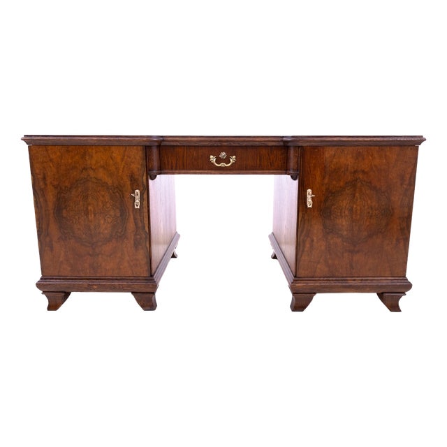 Antique Desk in Walnur, Germany, 1910 For Sale