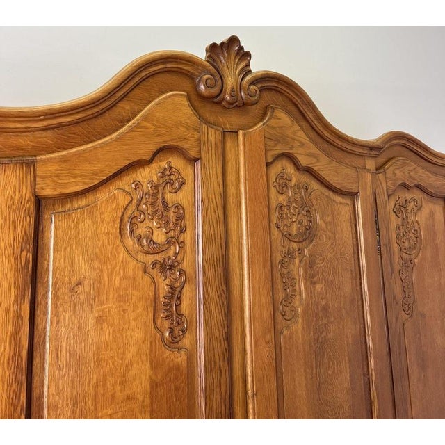 Vintage French Louis XVI Style Carved Oak 4-Door Wardrobe For Sale - Image 5 of 15