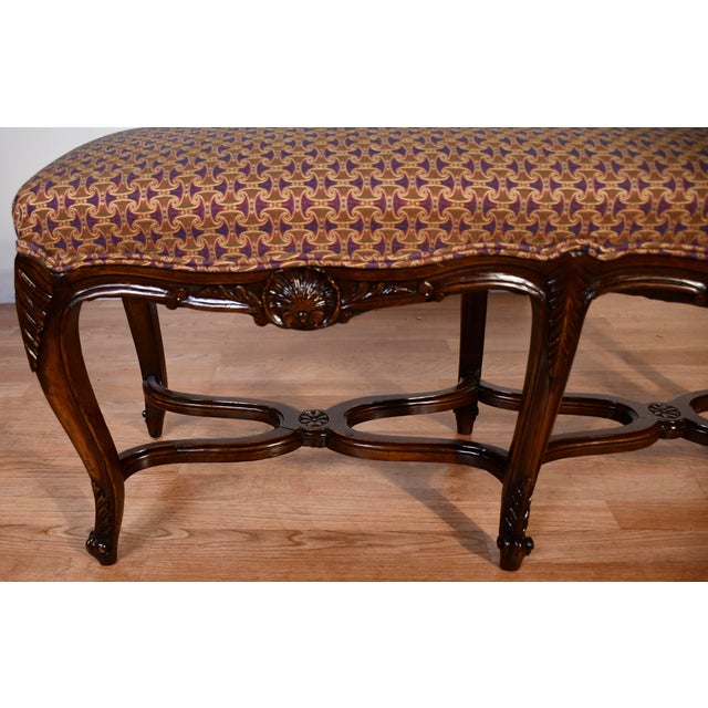 1910s Antique French Louis XV Walnut Hand Carved Window Bench / New Upholstery For Sale - Image 6 of 16
