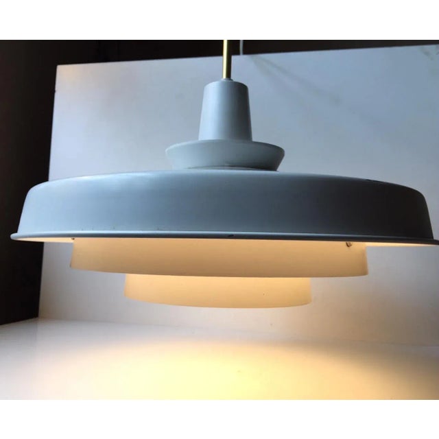 Mid-Century Modern White Tiered Pendant Light from Louis Poulsen, 1970s For Sale - Image 3 of 6