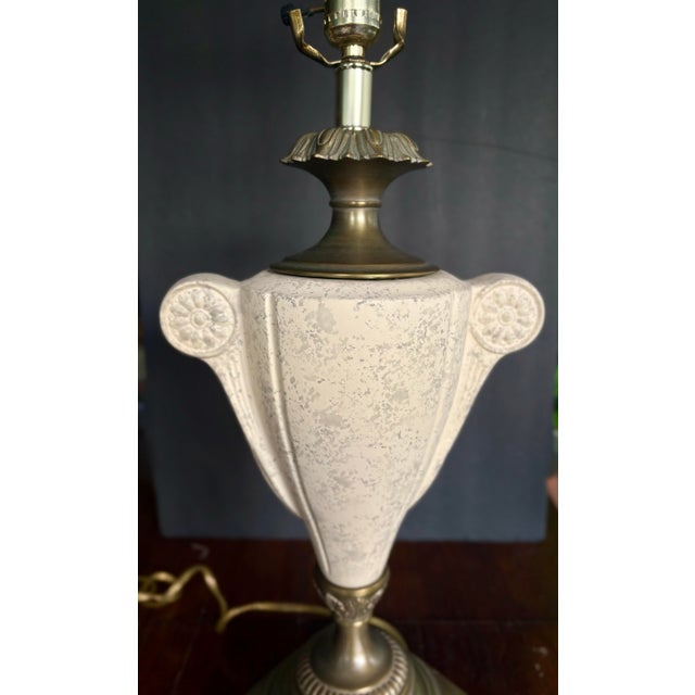 Vintage Neoclassical Faux Marble Ceramic & Brass Urn Table Lamp For Sale - Image 4 of 12