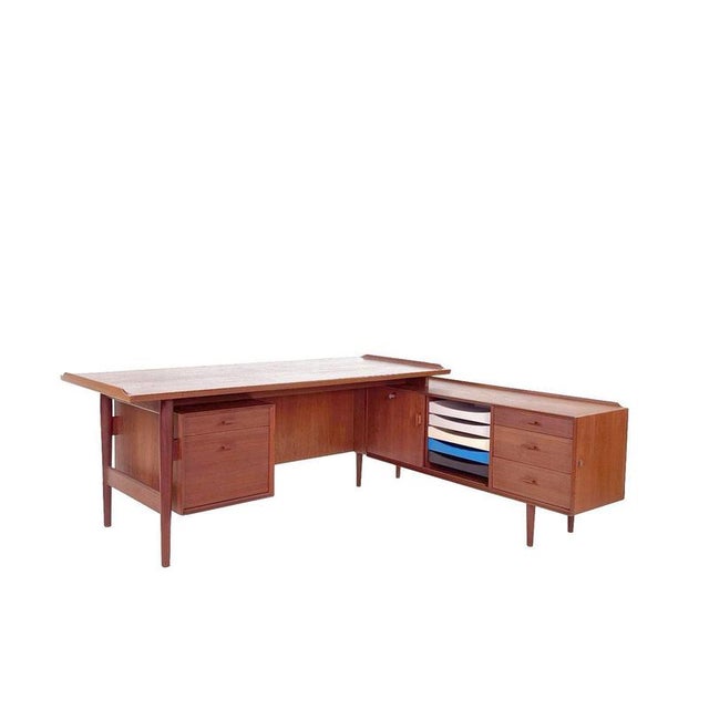 Mid-Century Modern Model 209 Executive Desk by Arne Vodder for Sibast, 1970 For Sale - Image 3 of 16