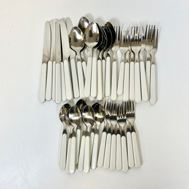 1970s Vintage Boho Chic Contemporary Stainless Steel White Handle Flatware - Set of 40, Service for 8 For Sale - Image 4 of 12