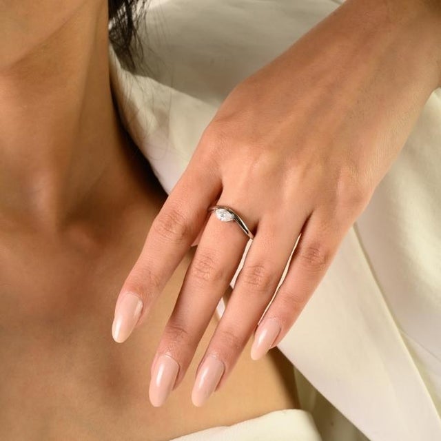 Marquise Cut Diamond Contemporary Soliatire Ring Wave Band Size 6 in 14k White Gold For Sale In New York - Image 6 of 14